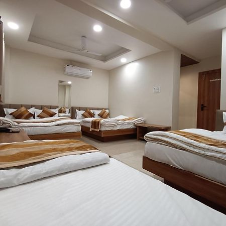Shree Shyamraj Hotel Ujjain Bagian luar foto