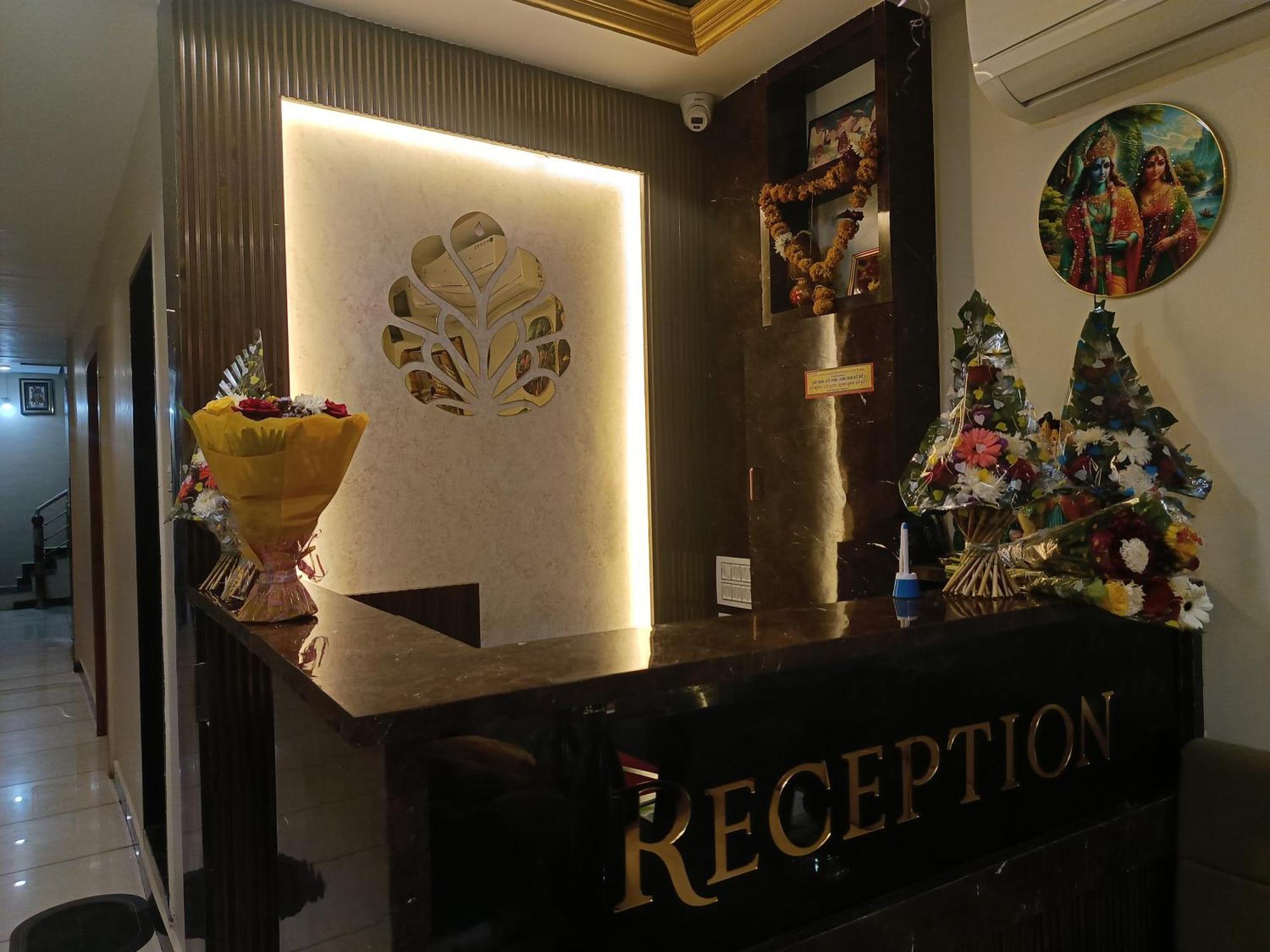 Shree Shyamraj Hotel Ujjain Bagian luar foto