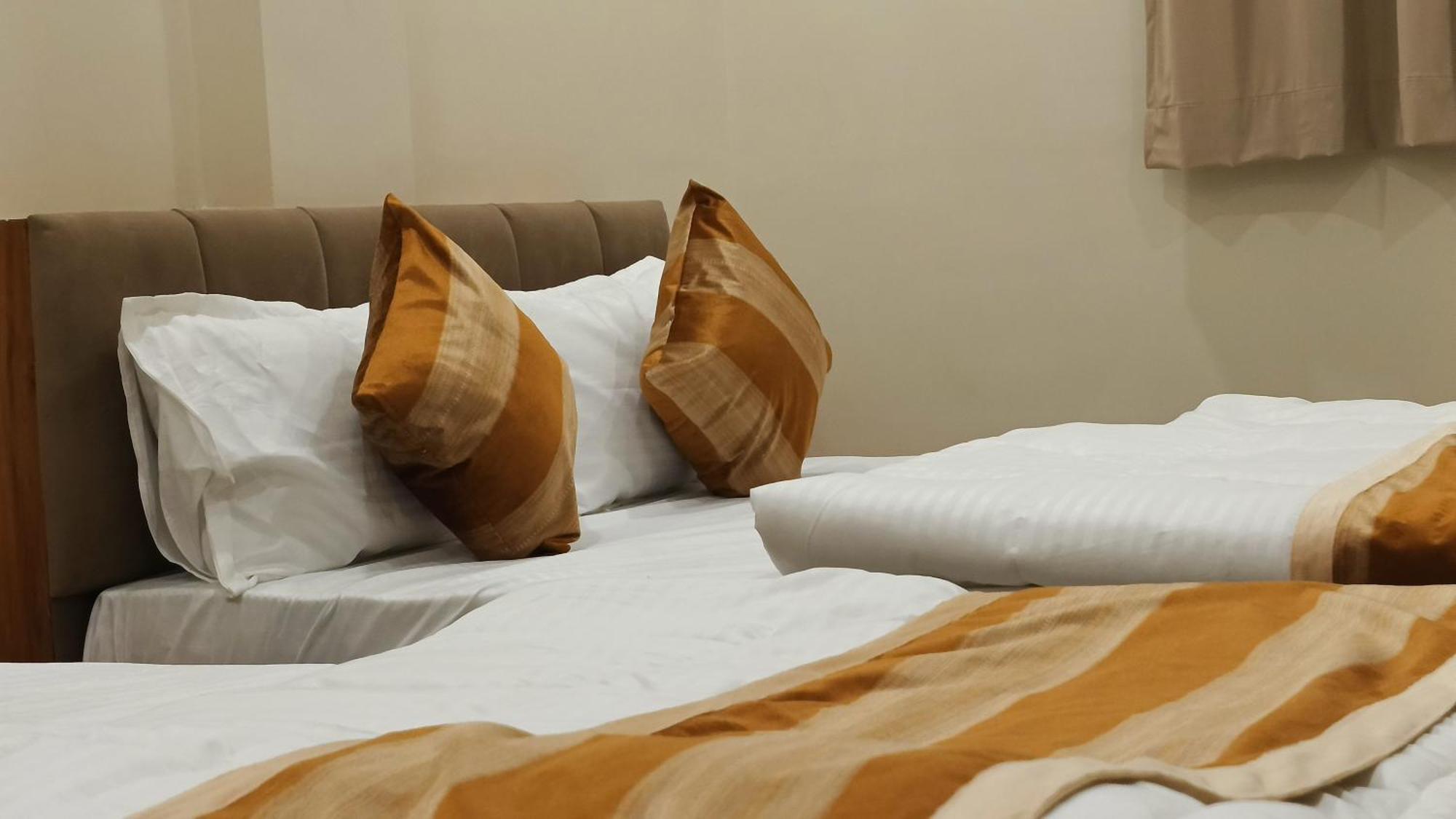 Shree Shyamraj Hotel Ujjain Bagian luar foto